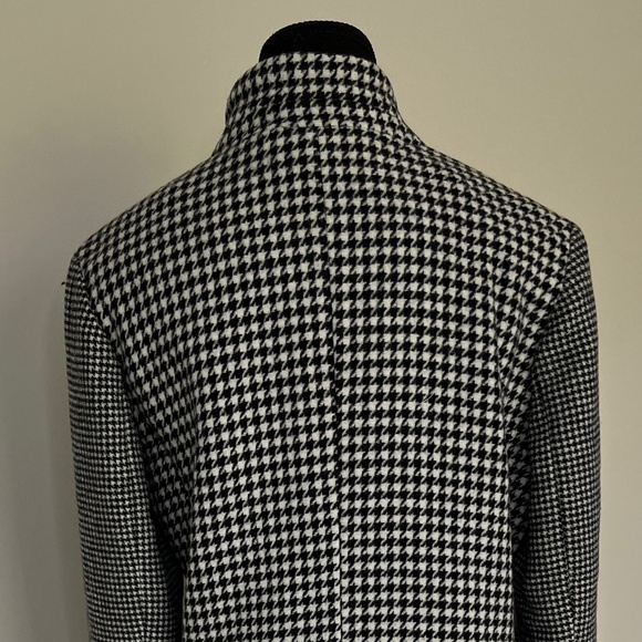 BCBG Houndstooth wool blend coat, Size SM. - Picture 5 of 16